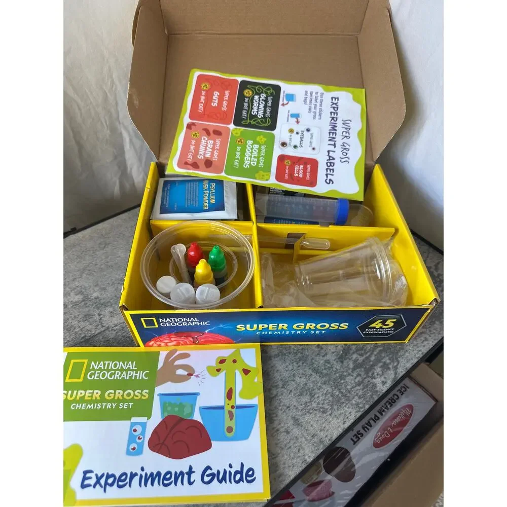 National Geographic STEM Gross Science Kit- 45 Gross Science Experiments